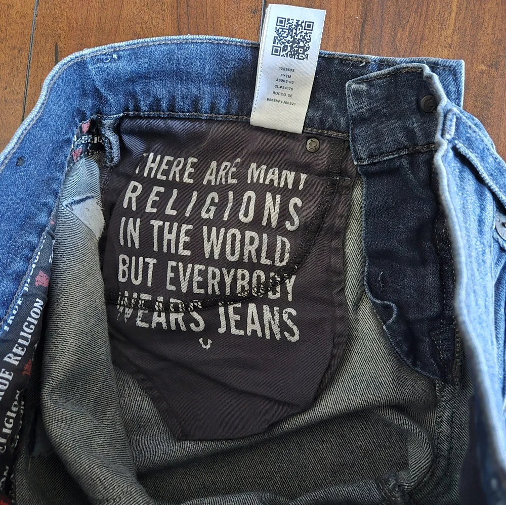 True Religion Men's Denim Manchester United Rocco SE Red Stitch Jeans Size 32